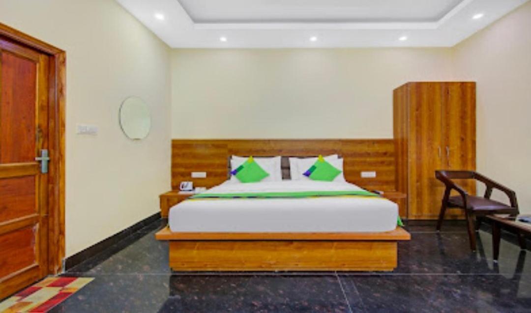 Hotel Premier Noida 135 外观 照片